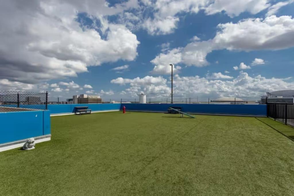 ヒューストンChic 1Br Near Nrg With Pool Wifi Freeparkingアパートメント エクステリア 写真