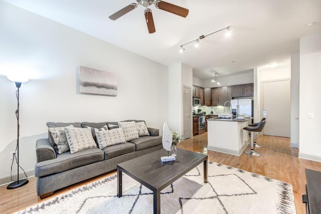 ヒューストンChic 1Br Near Nrg With Pool Wifi Freeparkingアパートメント エクステリア 写真