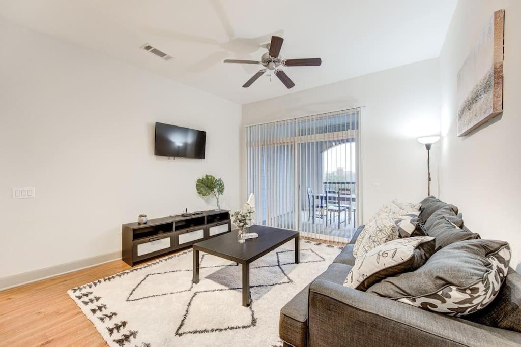 ヒューストンChic 1Br Near Nrg With Pool Wifi Freeparkingアパートメント エクステリア 写真