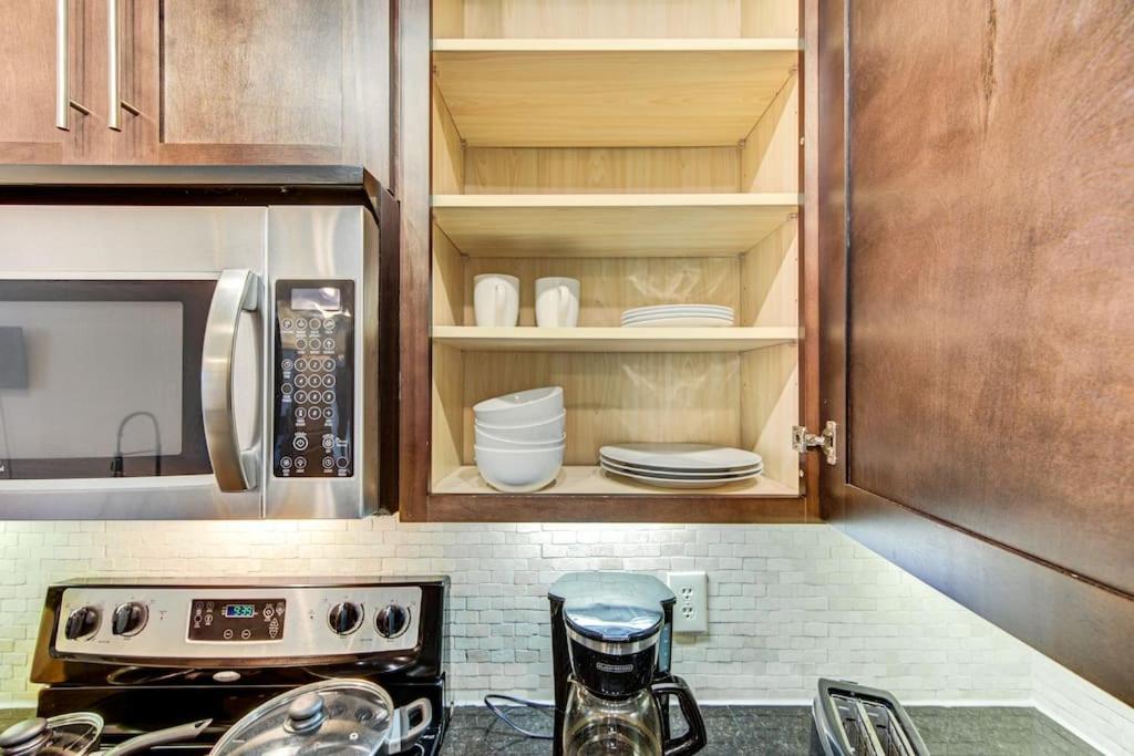 ヒューストンChic 1Br Near Nrg With Pool Wifi Freeparkingアパートメント エクステリア 写真