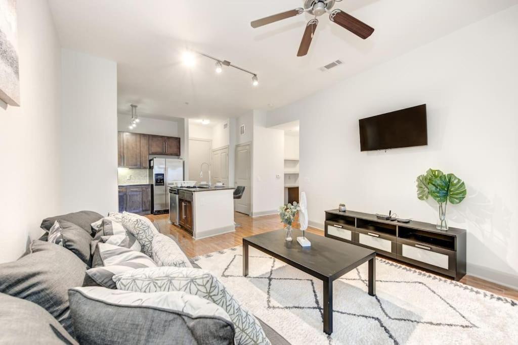 ヒューストンChic 1Br Near Nrg With Pool Wifi Freeparkingアパートメント エクステリア 写真